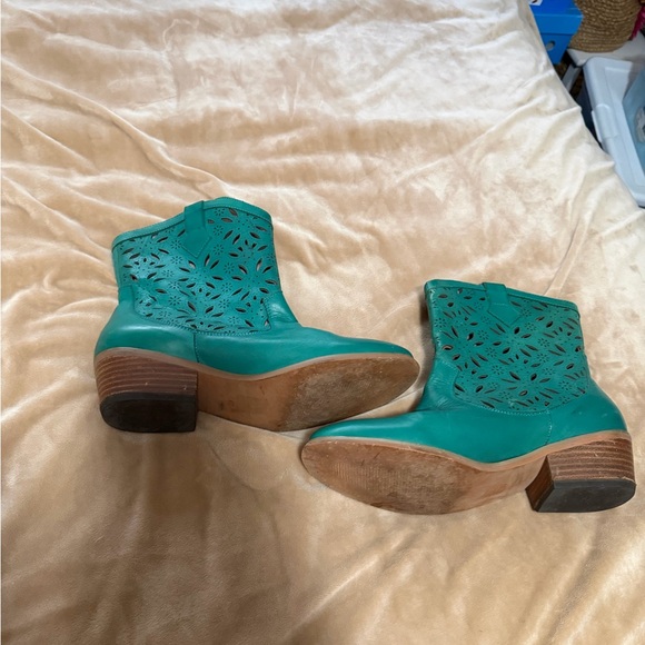 L’Atiste Elgin Turquoise Cutout Leather Pull On Ankle Boots 40/10 - Picture 4 of 7
